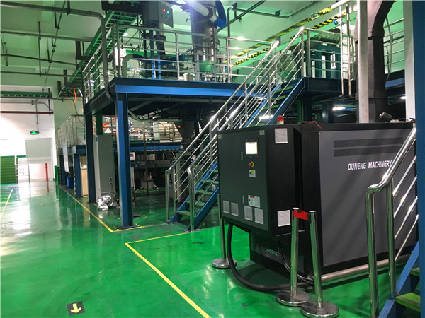 鋰電行業200度油溫機應用，歐能機械更專業